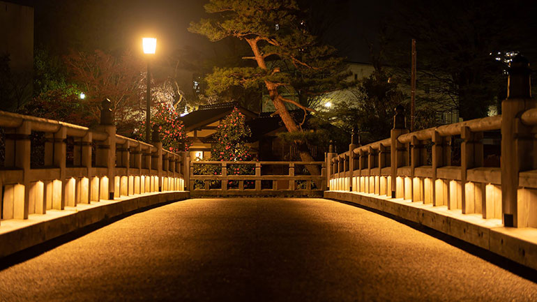 中の橋