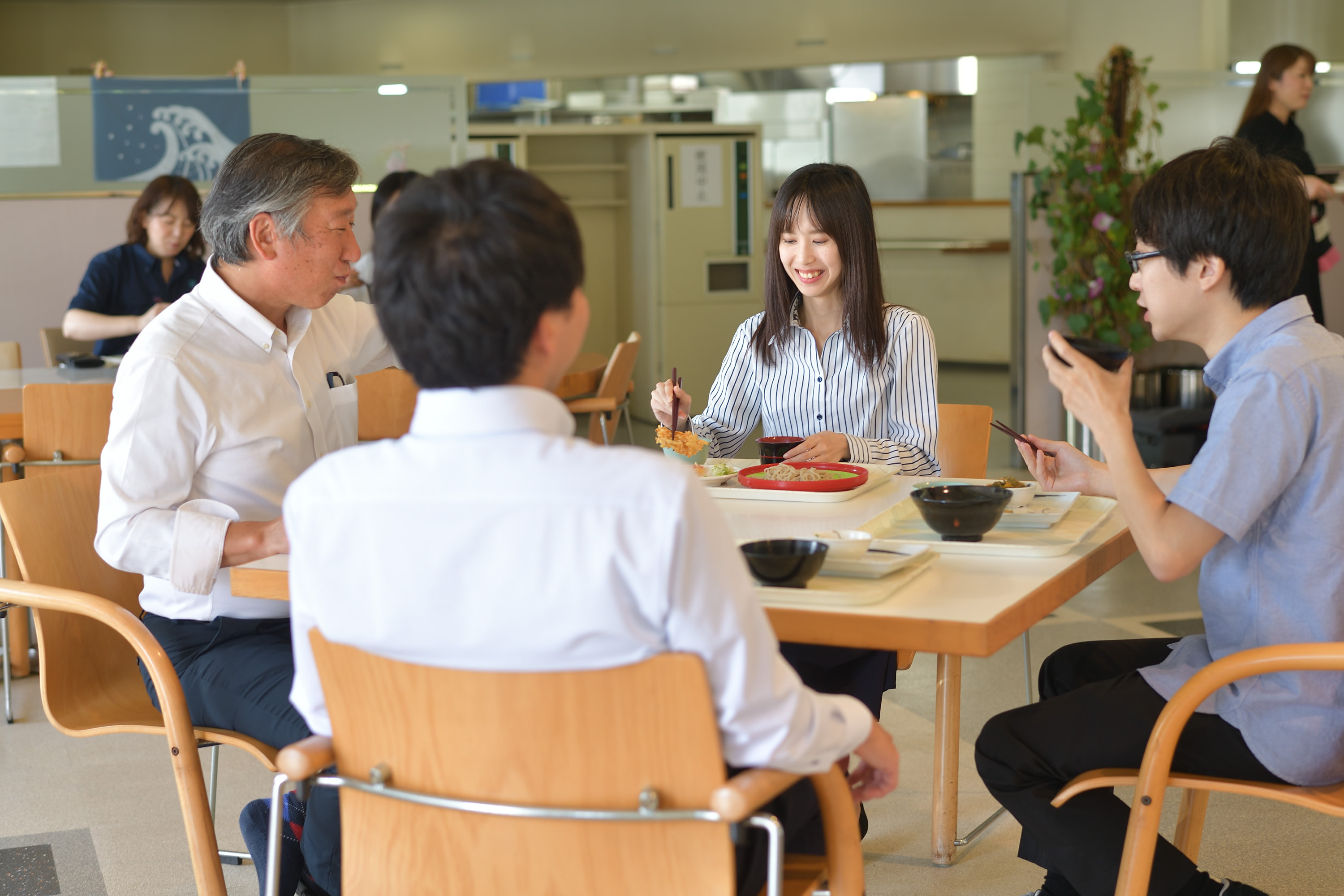 「誠実」「努力」「工夫」「忍耐」「和協」の5つがナカ工業の社是です。