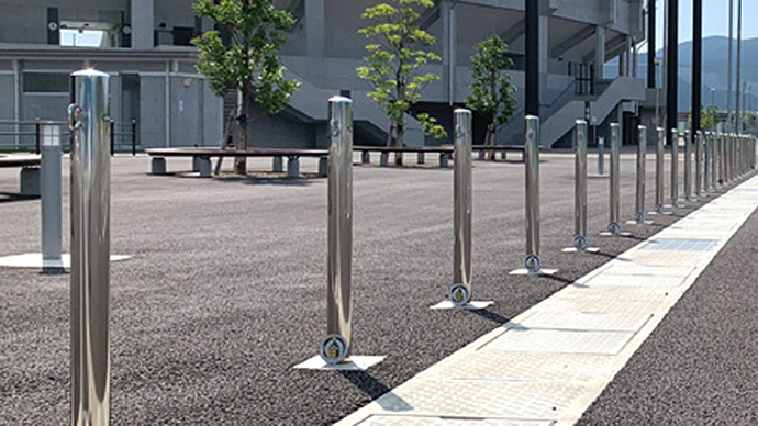 ピラー｜車止め｜製品情報｜ナカ工業株式会社